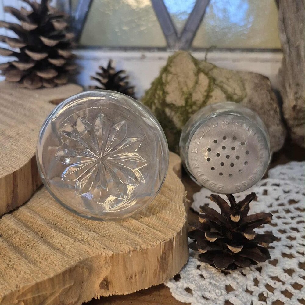 Vintage Pressed Clear Glass Salt & Pepper Shakers + Bonus Small Plate - Picture 3 of 6